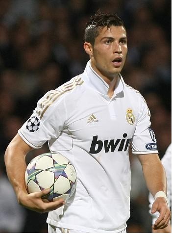 萨顿：纽卡会战胜曼联，因为曼联的重要球员去参加非洲杯了（萨顿看好纽卡胜曼联：红魔多名关键球员赴非洲杯缺阵）