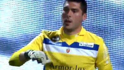 马卡：阿劳霍恢复顺利，计划在新年第一场比赛中回归（马卡：阿劳霍恢复良好，预计将在新年首战复出）