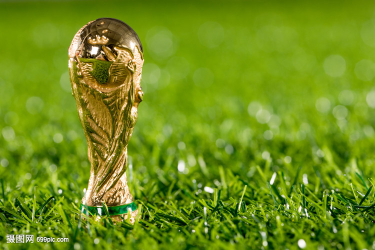 TA：曼联有B费1年选择续约条款，沙特、欧洲一些俱乐部关注他