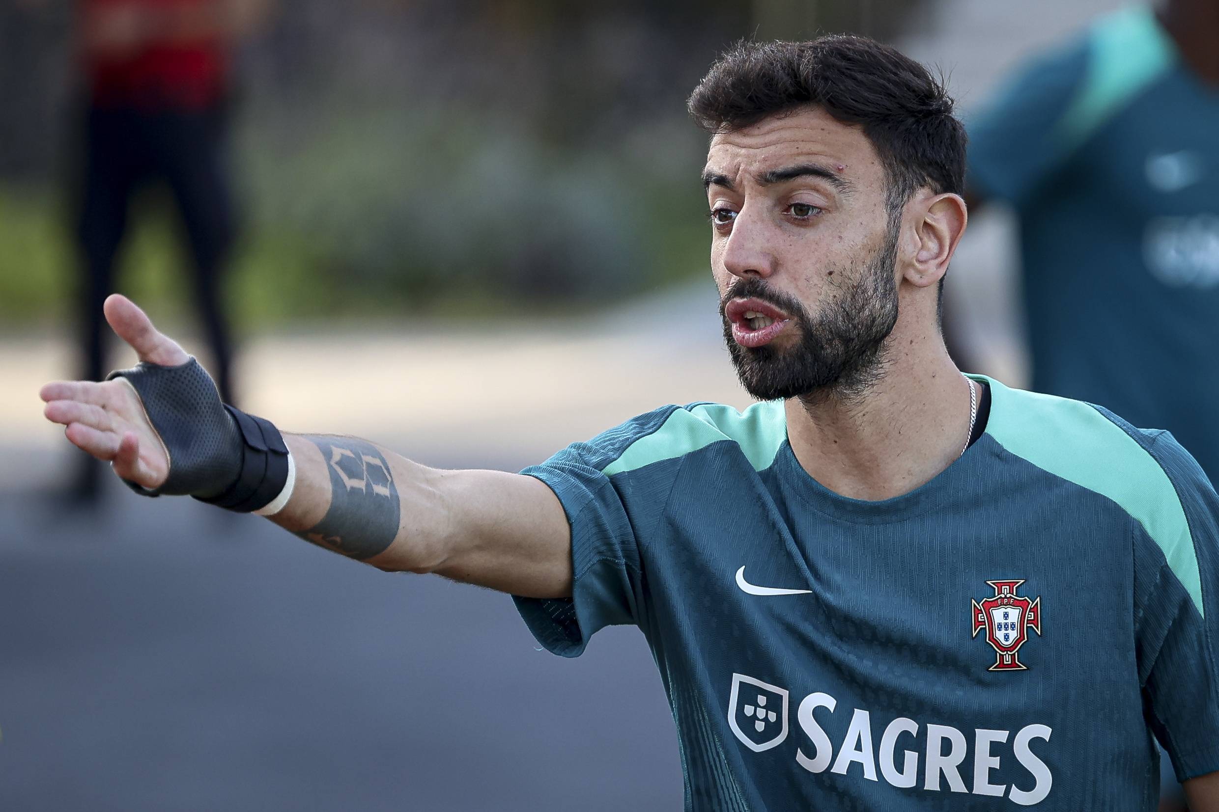 上海男篮三分雨淹没对手