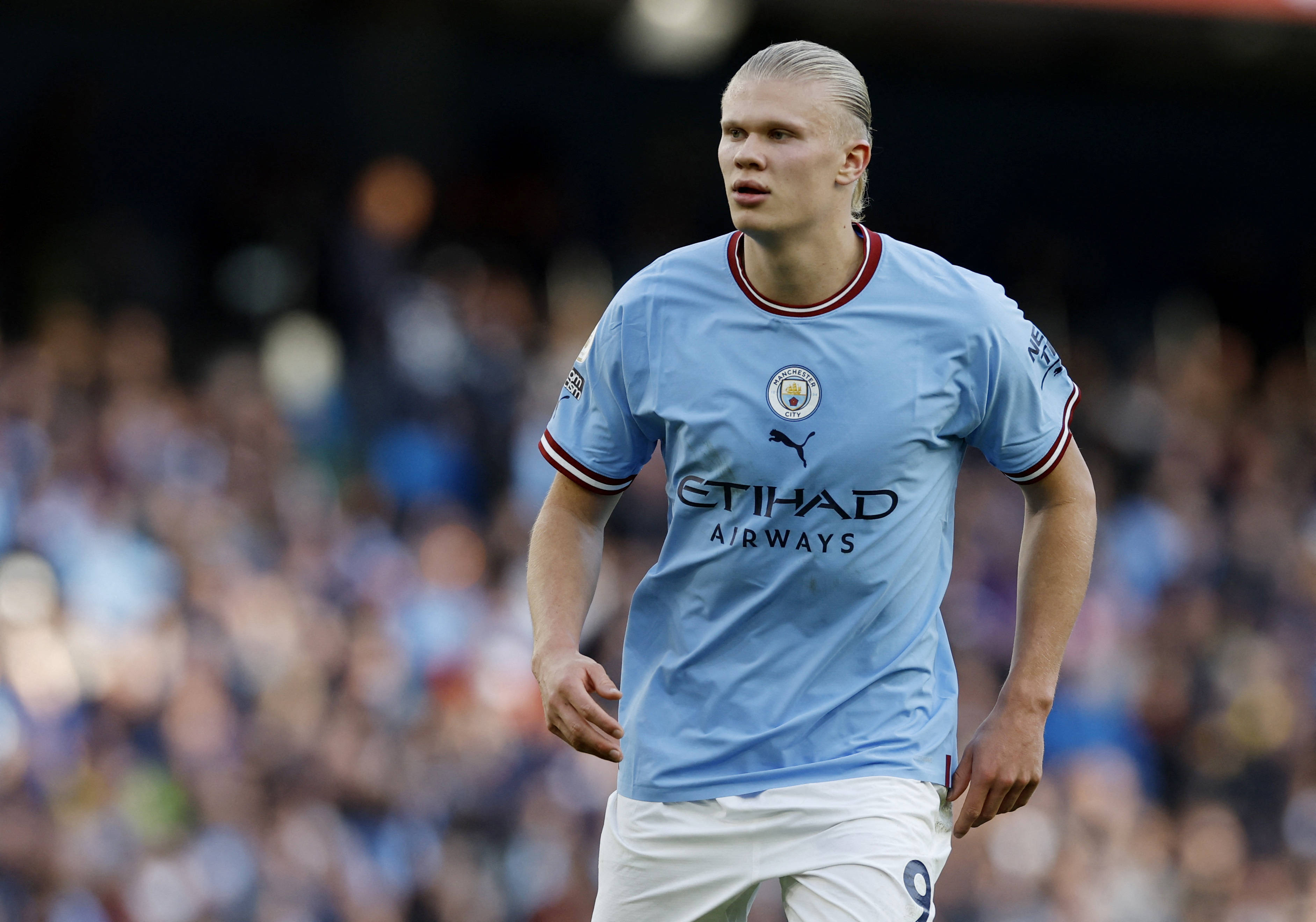 北青：约十人获国足新帅面试资格，邵佳一、李霄鹏等在列（北青：国足新帅面试名单约10人，邵佳一、李霄鹏等入围）