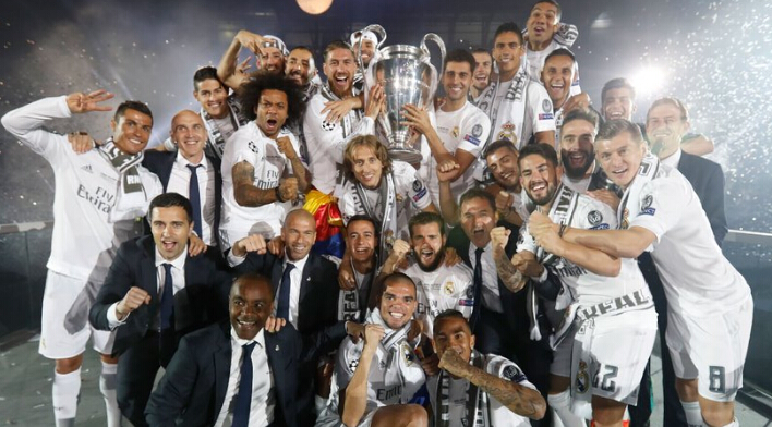 B费获评9.3分+加冕MVP：无敌双响炮+大师级挑传助攻，太丝滑了