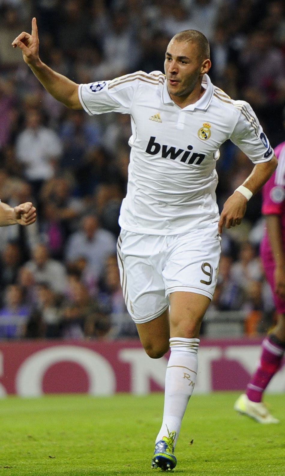 姆巴佩连续8场西甲破门，皇马队史仅次于C罗（姆巴佩西甲8连场进球，皇马队史仅逊C罗）