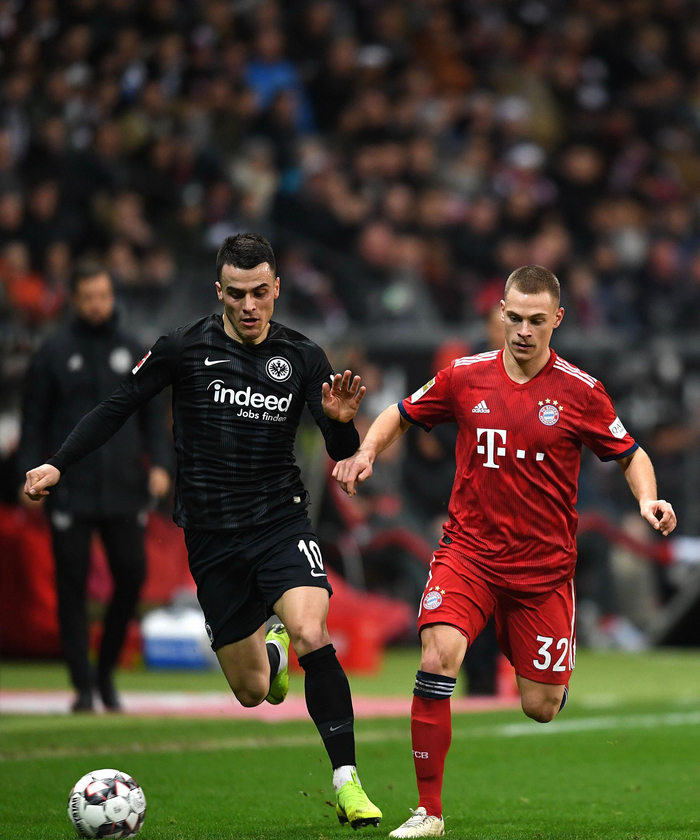 德天空：拜仁无意放走基亚拉，新合同正在筹备中（德国天空体育：拜仁不考虑放走基亚拉，续约已在推进）