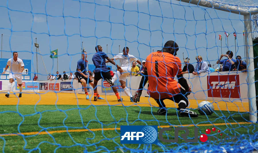 瑞士国脚曼赞比：扎卡是一名非常棒的队长，很高兴我们拥有他